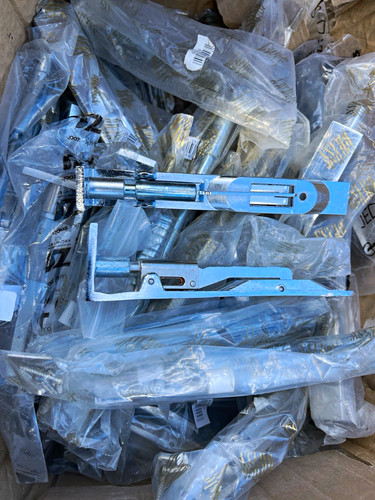 Galvanised steel door bolt - steel,